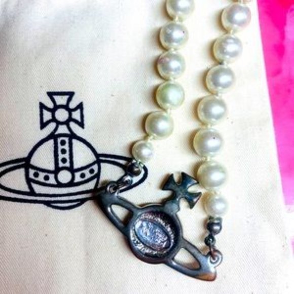 Vivienne Westwood Pink Pearl Necklace Sliver - Picture 4 of 5